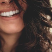 ¿Por qué sangran las encías?